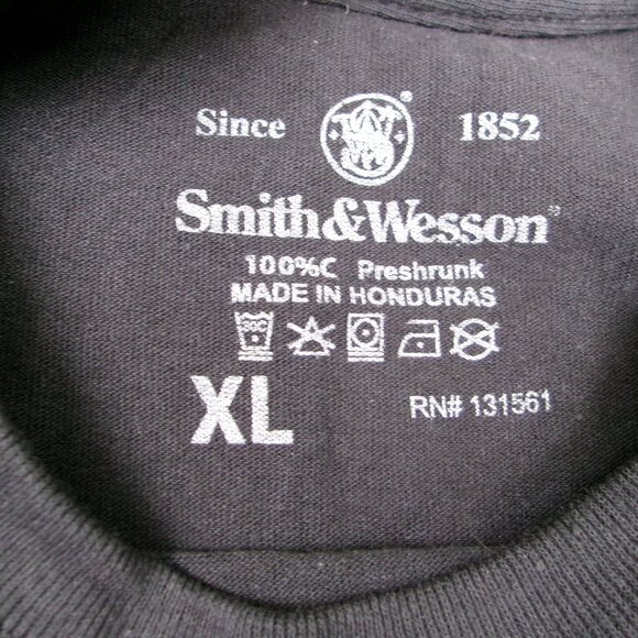 Smith & Wesson American Made Guns Ammunition USA Flag Black Men's XL S/S T-Shirt - Picture 7 of 8